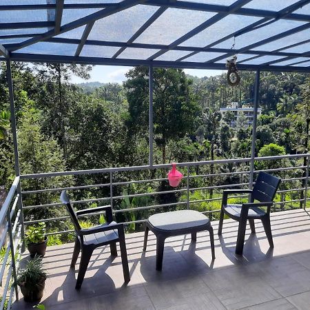 Letstay Vythiri Hill Palace Kültér fotó