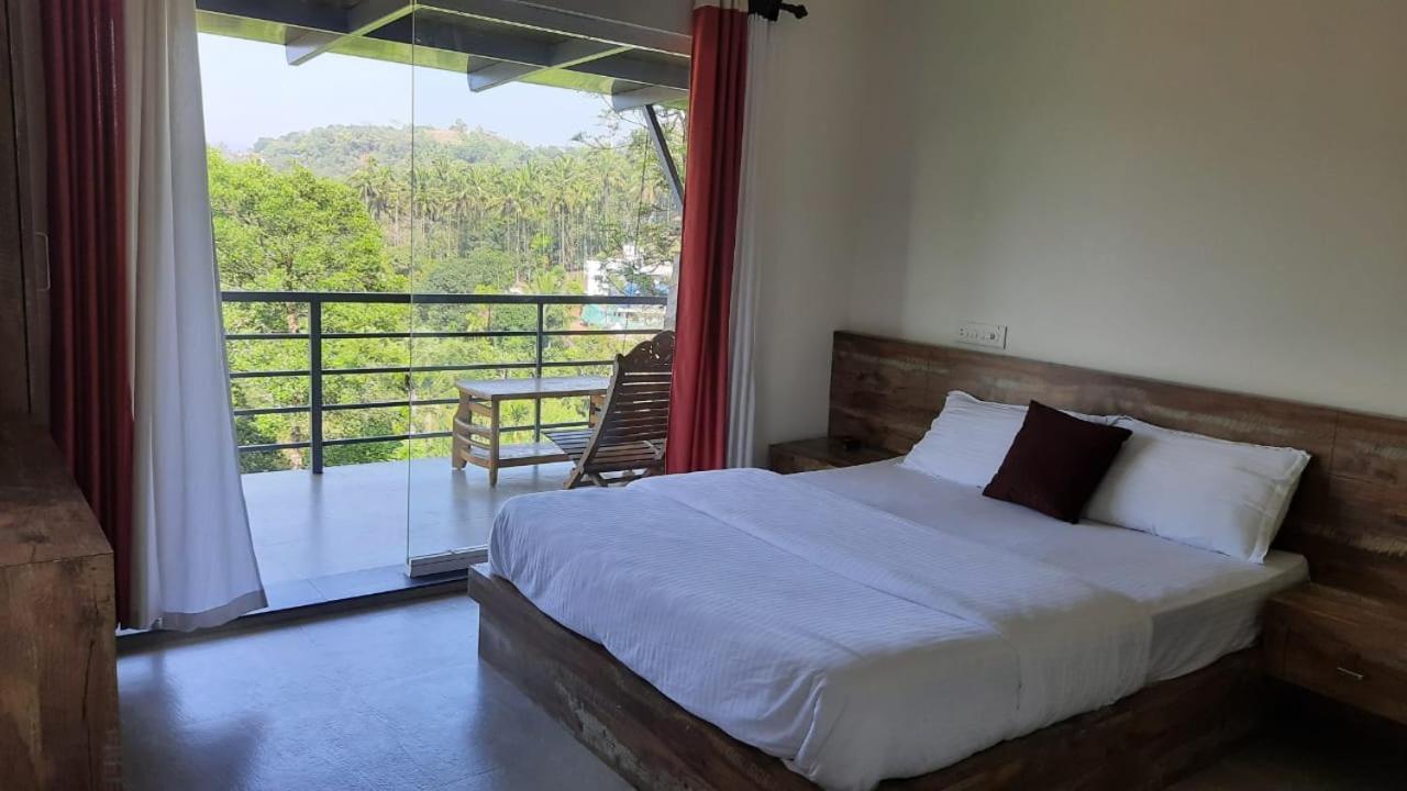 Letstay Vythiri Hill Palace Kültér fotó