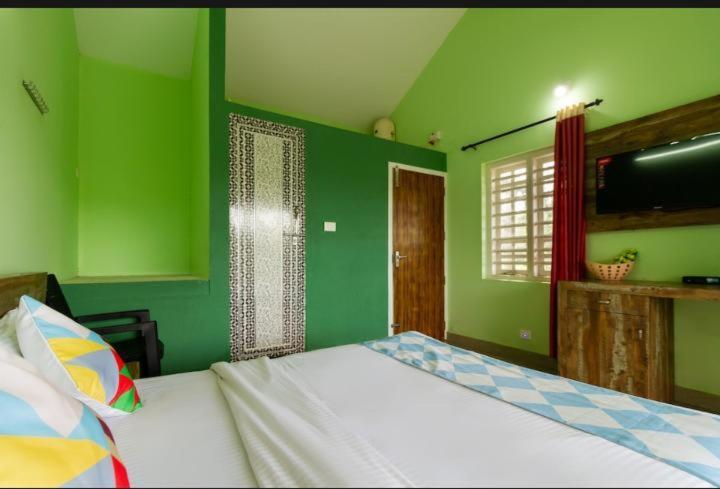 Letstay Vythiri Hill Palace Kültér fotó