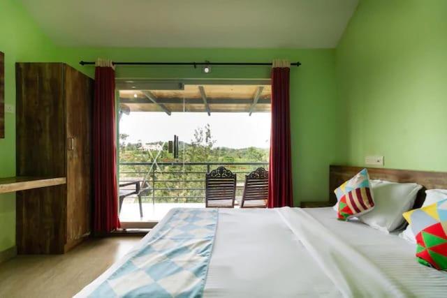 Letstay Vythiri Hill Palace Szoba fotó