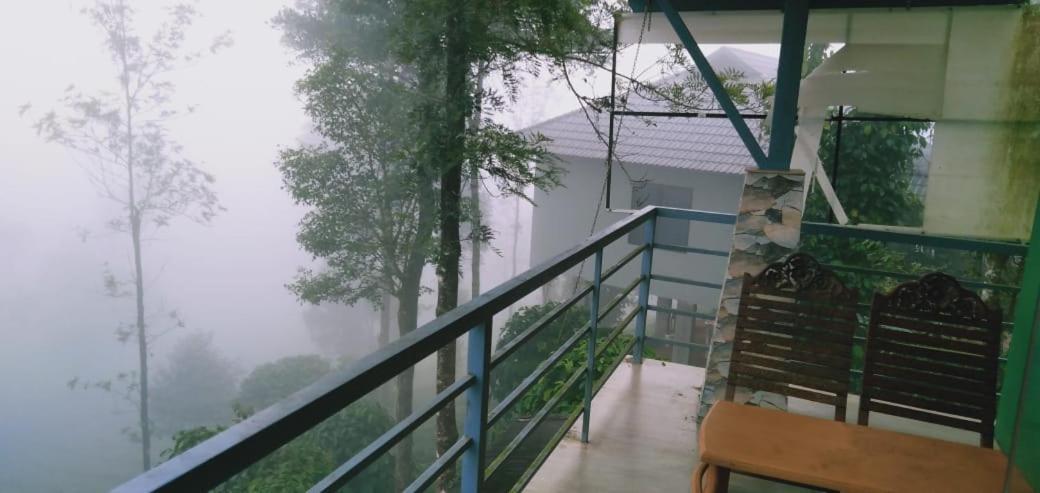 Letstay Vythiri Hill Palace Kültér fotó